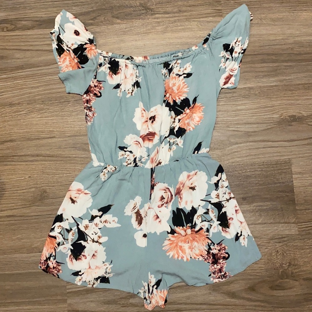 Kendall & Kylie Floral Off-the-shoulder Romper